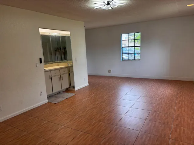 Living Room/Bar Area