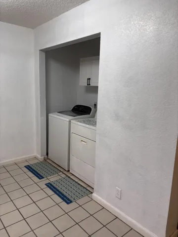 Dining area/Laundry