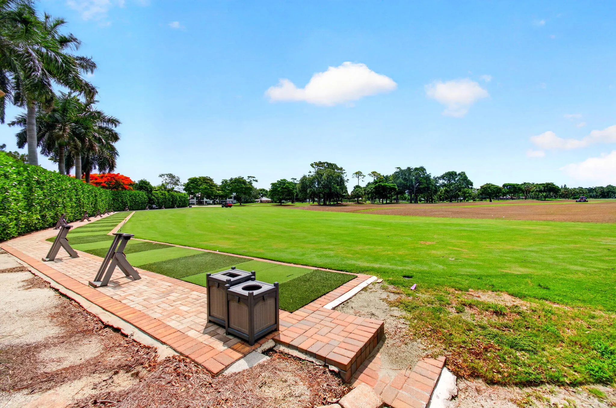 GOLF RANGE RIGHT BEHIND YOUR CONDO