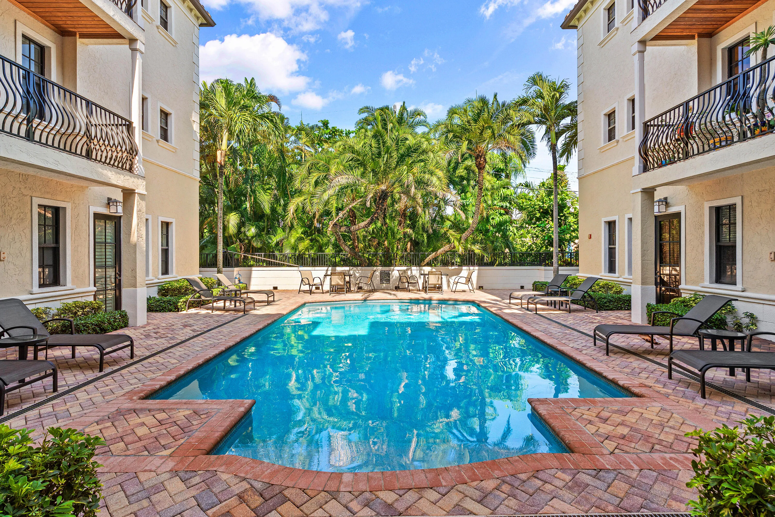 033-110GleasonStreet-203-DelrayBeach-FL-