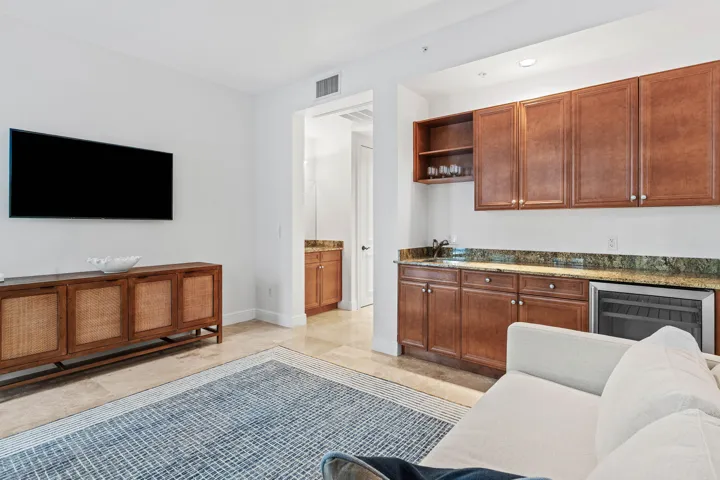 012-110GleasonStreet-203-DelrayBeach-FL-