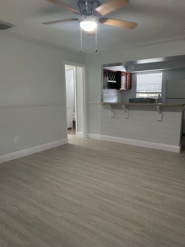 Living Room (2)