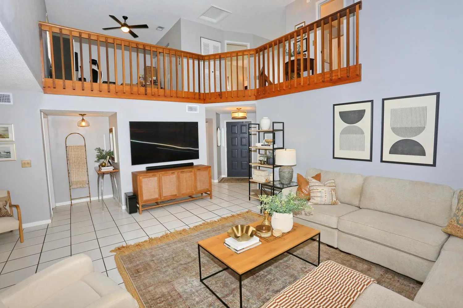 009-026-Living Room-1500x1000