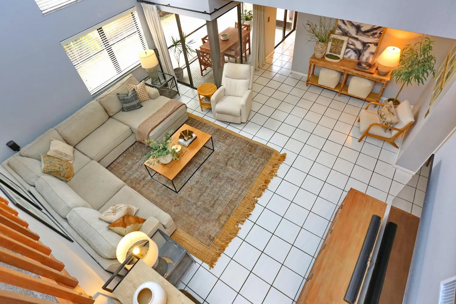 010-011-Living Room-1500x1000