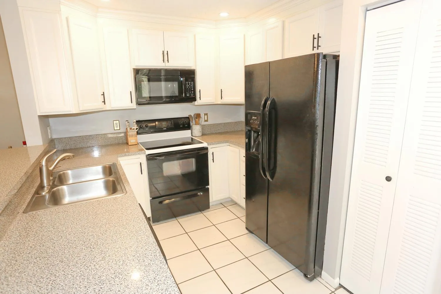 015-028-Kitchen-1500x1000