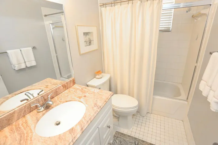033-024-Guest Bathroom-1500x1000