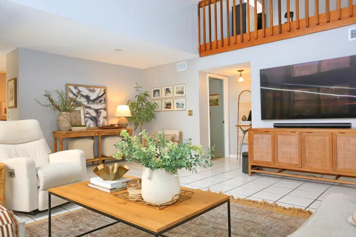 012-021-Living Room-1500x1000