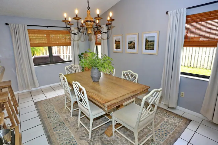 020-012-Dining Room-1500x1000