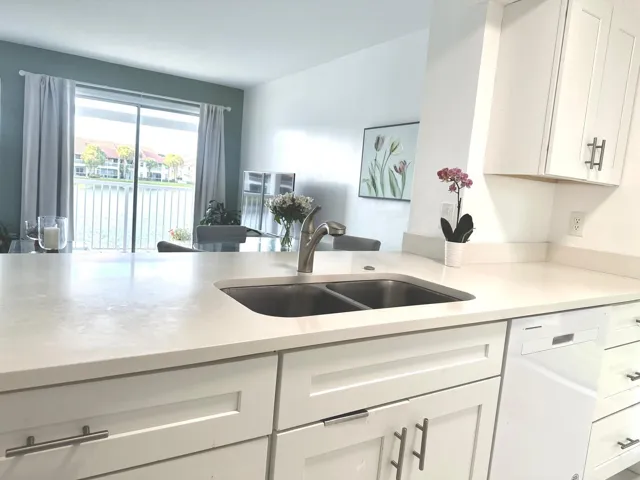 Kitchen / Living