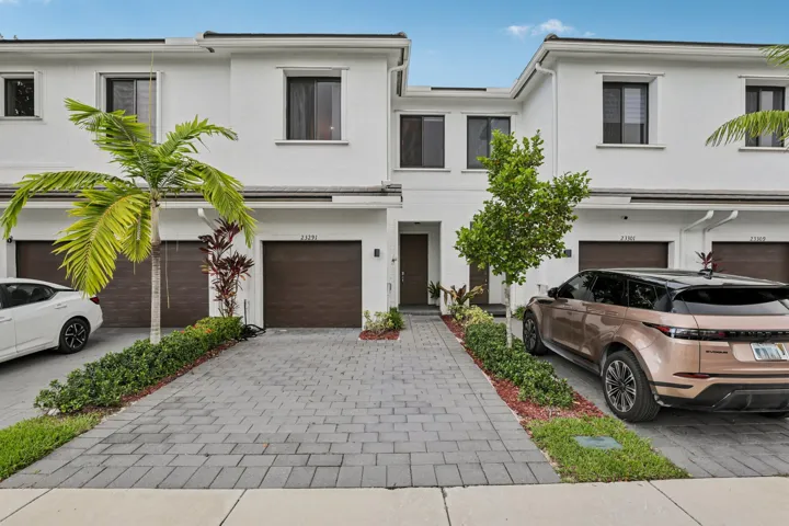 2-web-or-mls-SW 110th Ct-S0710-002