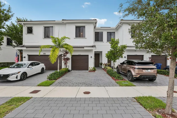 1-web-or-mls-SW 110th Ct-S0710-001