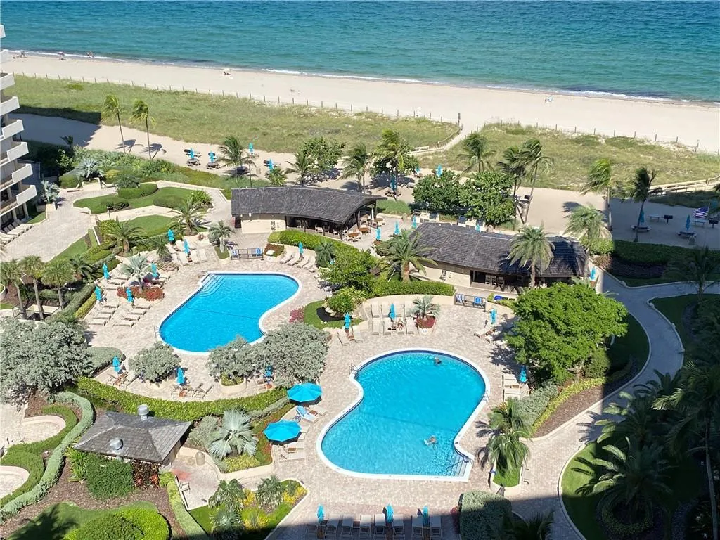 SRC C& B CABANAS AND POOLS