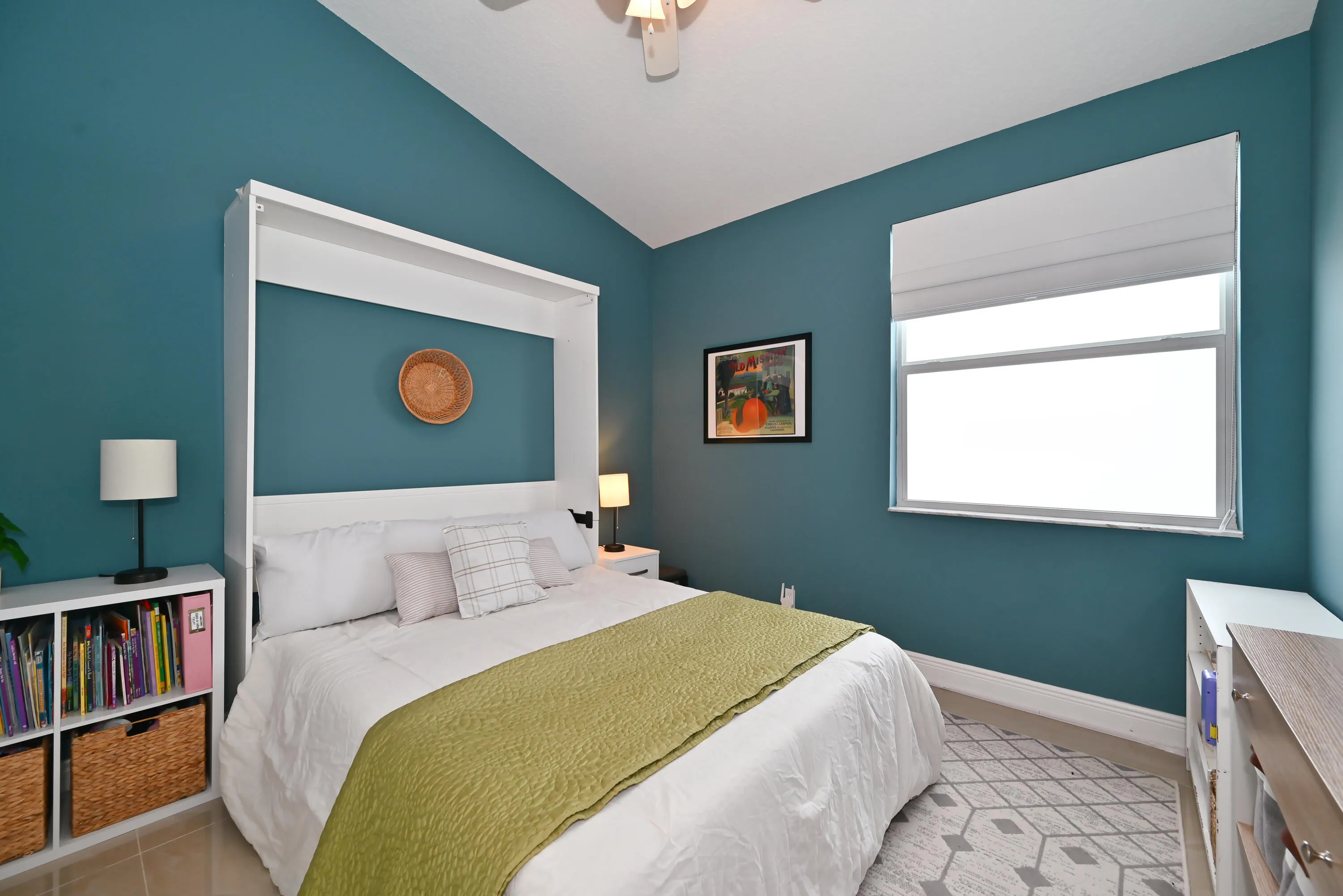 Bedroom 4 w/ Murphy bed