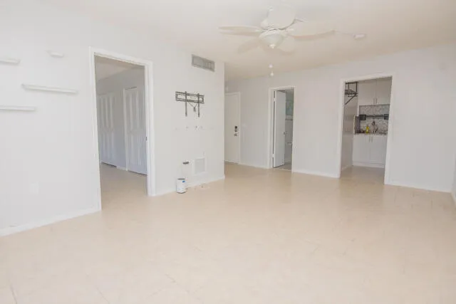 Tile floors and neutral colors