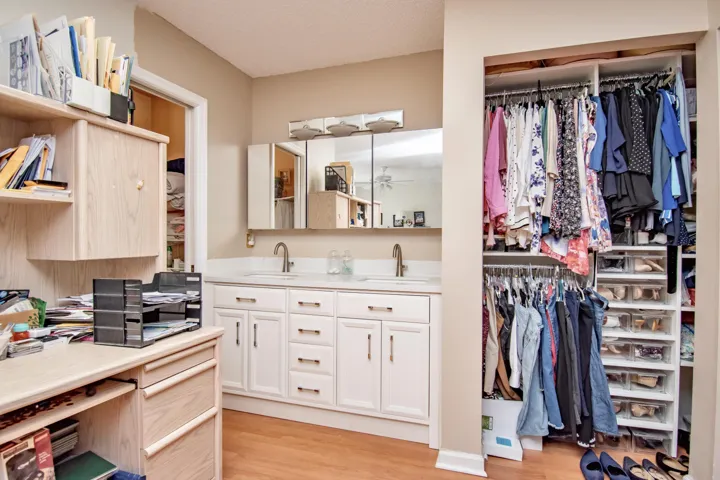Dressing area