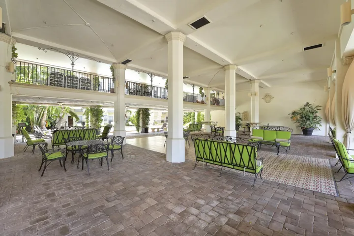 Palm Beach Hotel