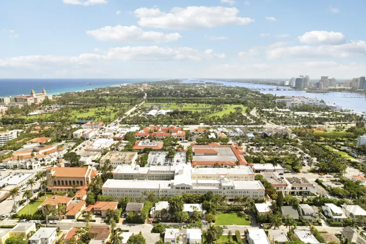 Palm Beach Hotel