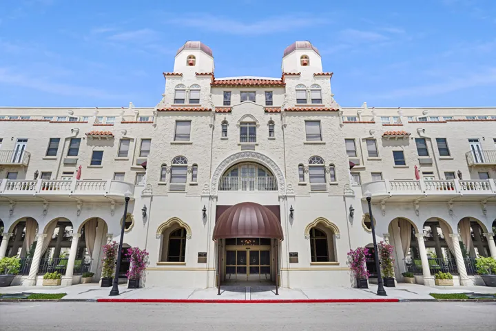 Palm Beach Hotel