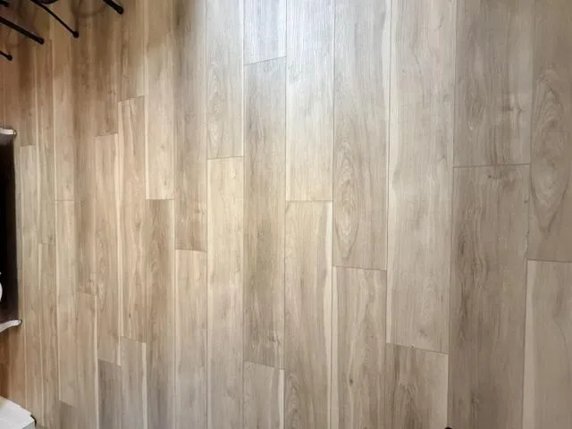 KITCHEN FLOOR