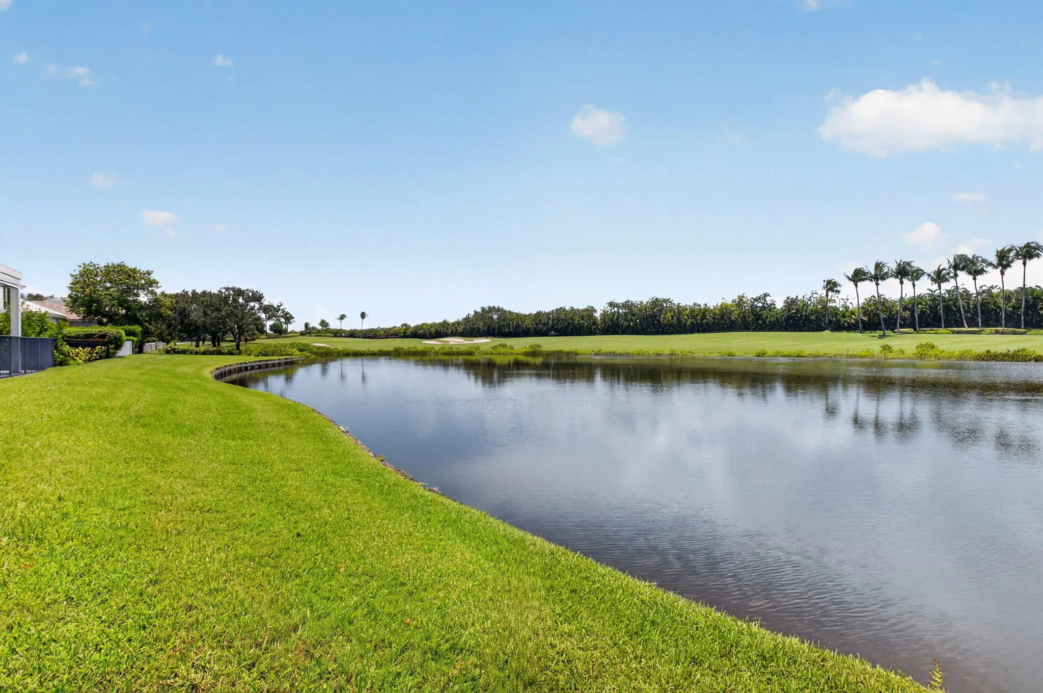 56-web-or-mls-Woodfield Clubhouse