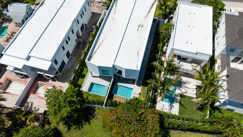 723 N Lake Ave Aerial 24