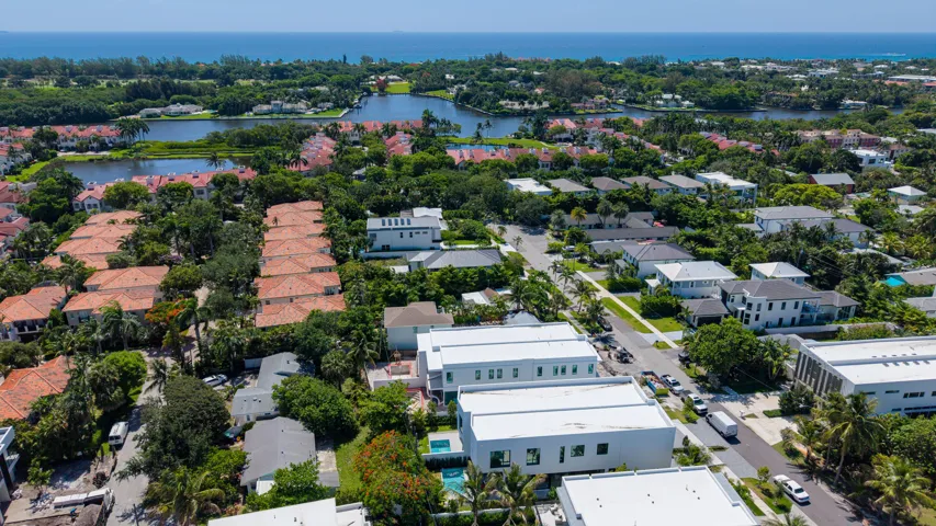 723 N Lake Ave Aerial 35