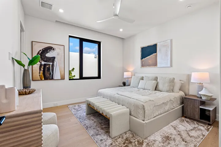 BEDROOM_2