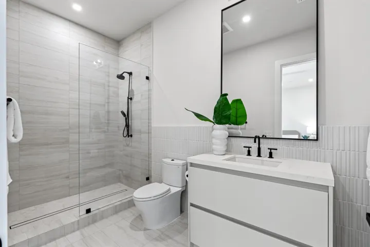BATHROOM_1