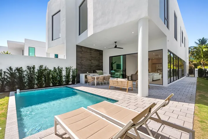 POOL_TO_REAR