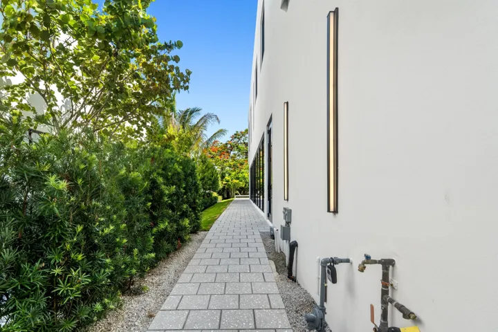 WALKWAY