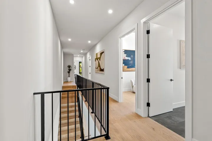 STAIRS_LANDING