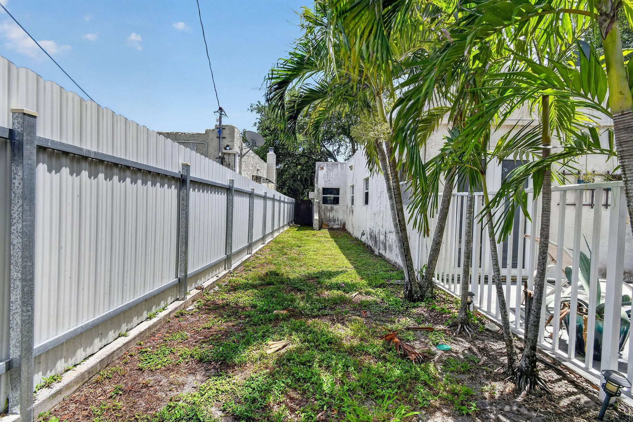 1005SelkirkSt(31)