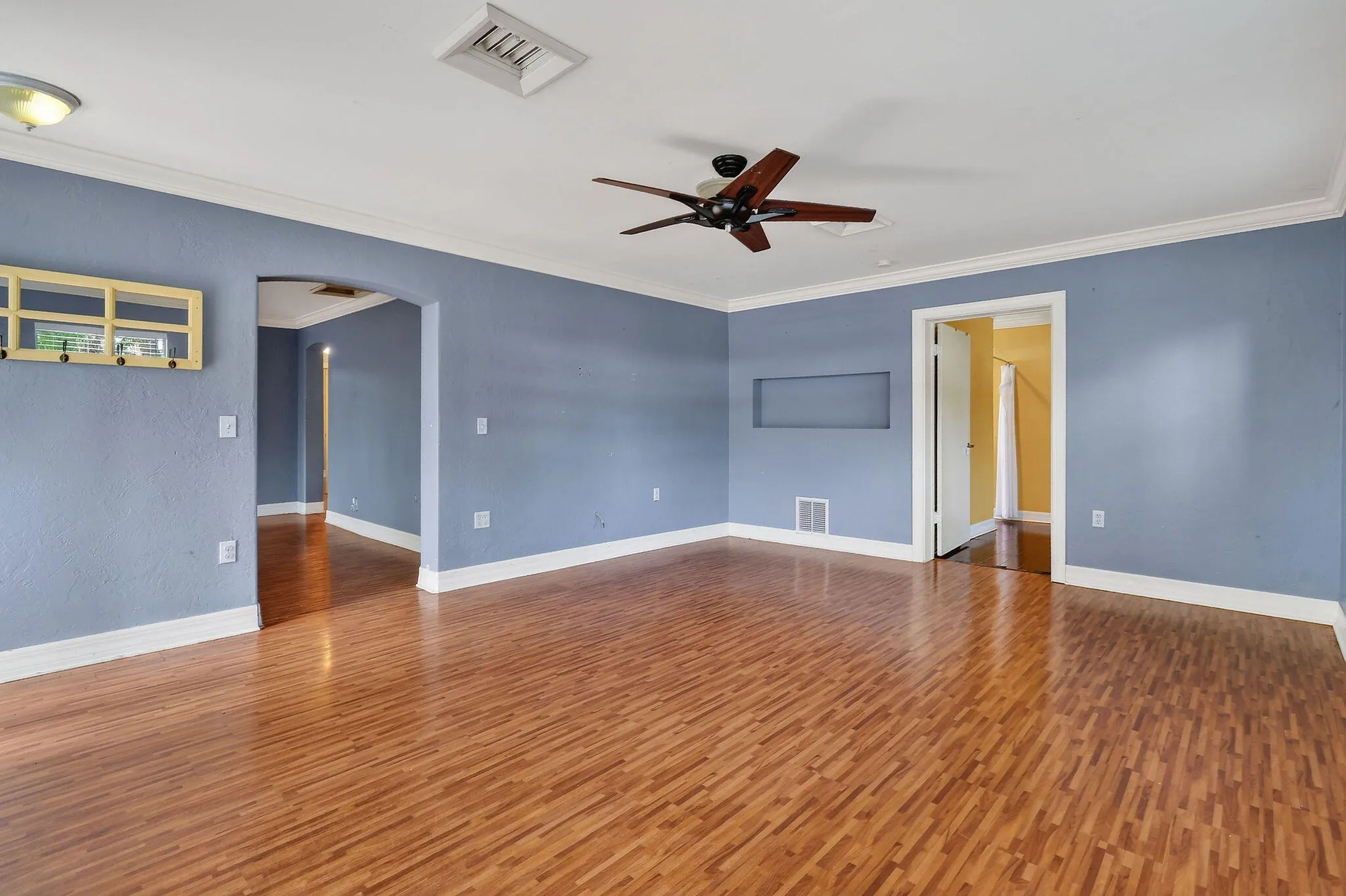 1005SelkirkSt(8)
