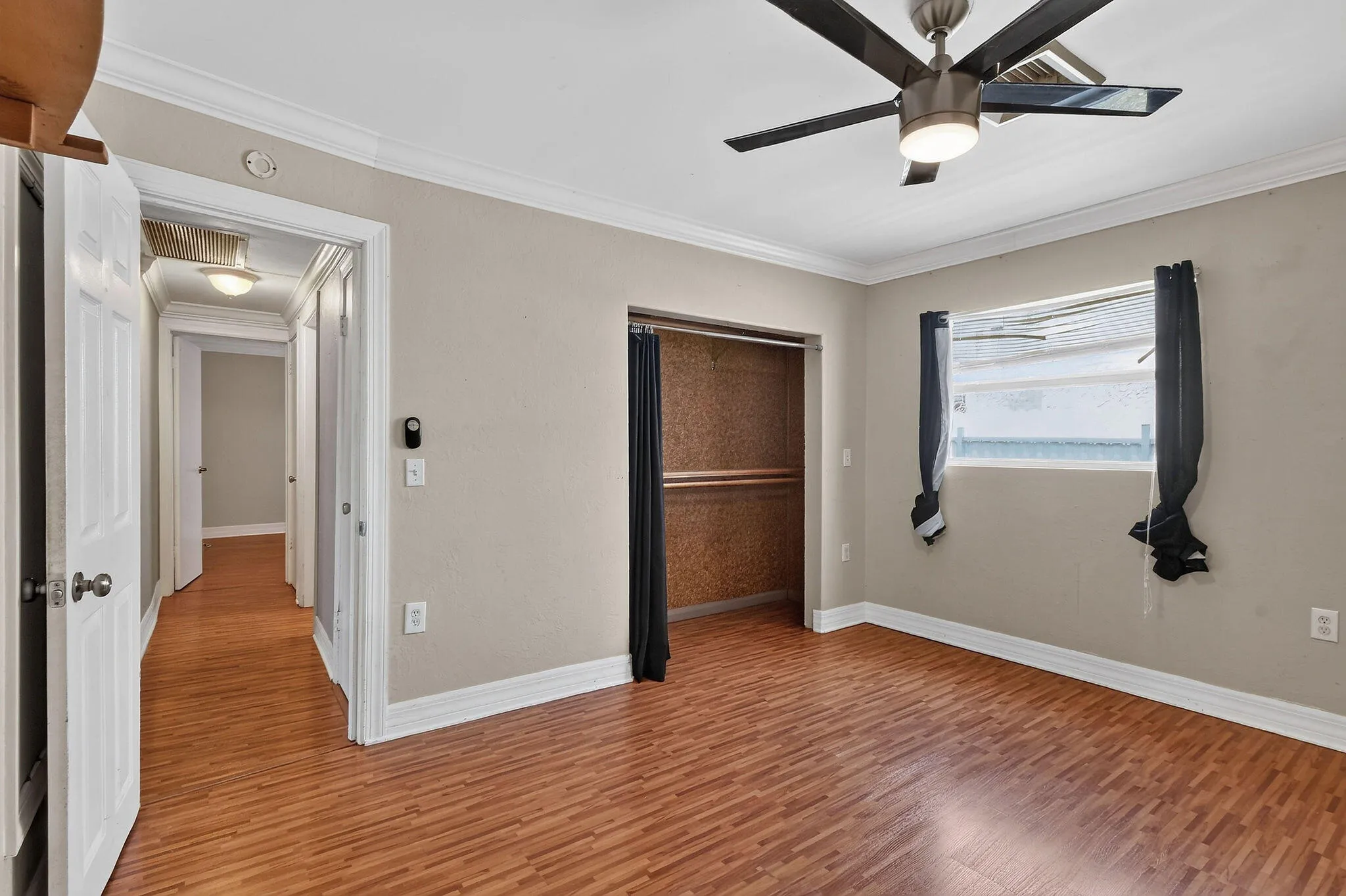 1005SelkirkSt(22)