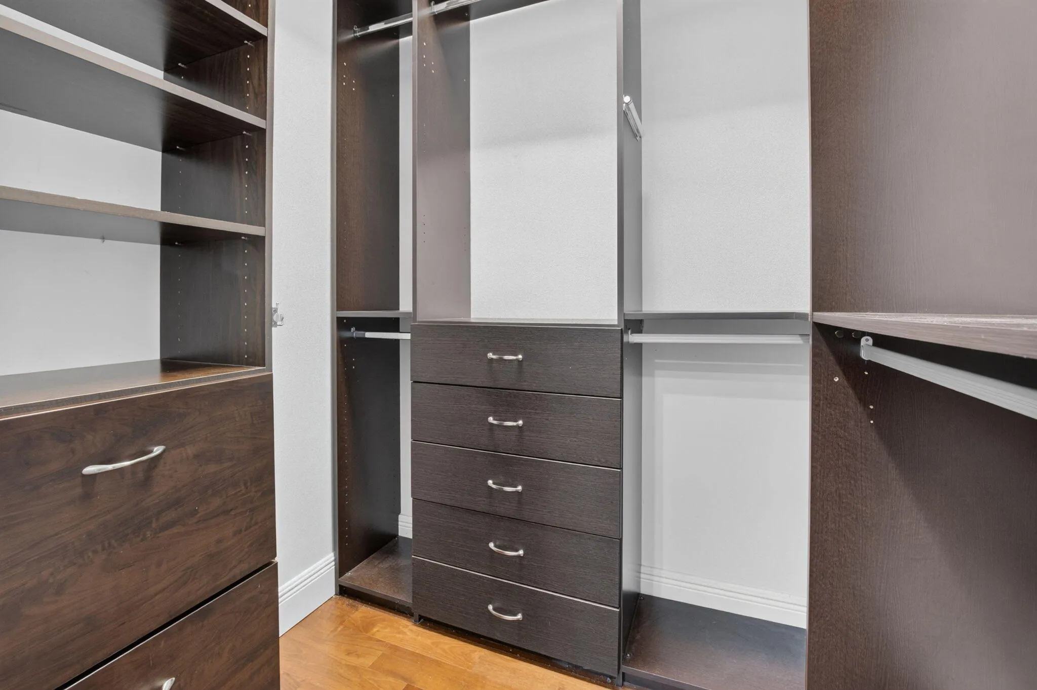 Walk-in Closet