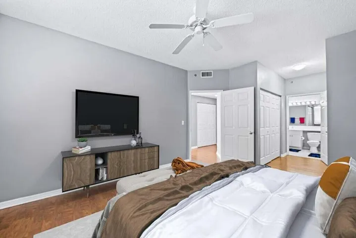 1112 Master Suite #2 View of hallway and