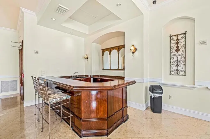 1112 Community Rm Bar