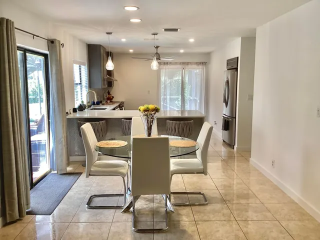 Kitchen/Dining Area