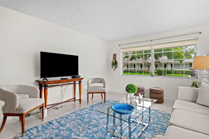 023-10098South40thDrive-BoyntonBeach-FL-