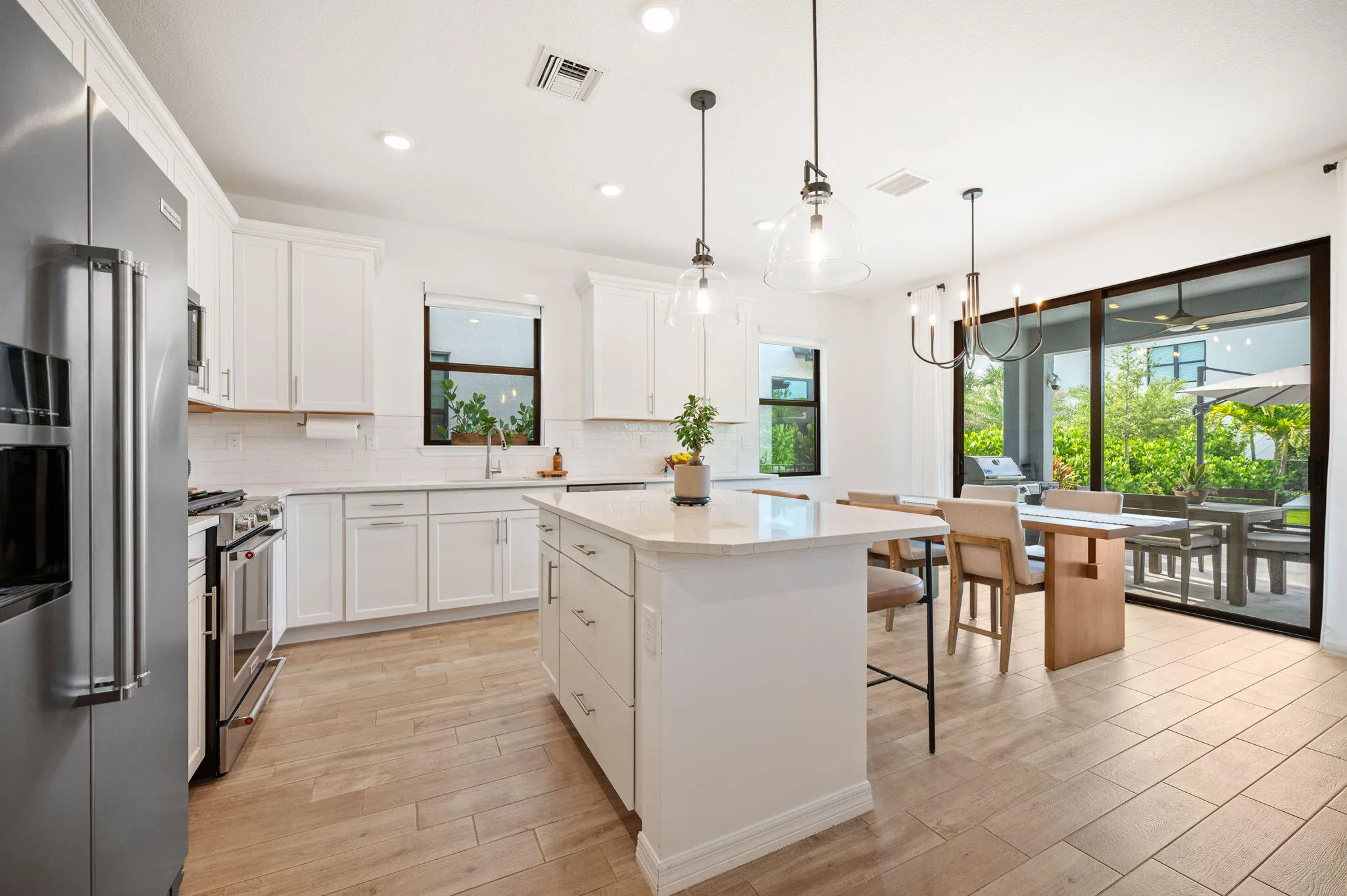 9-web-or-mls-2387-rollingwood-ct