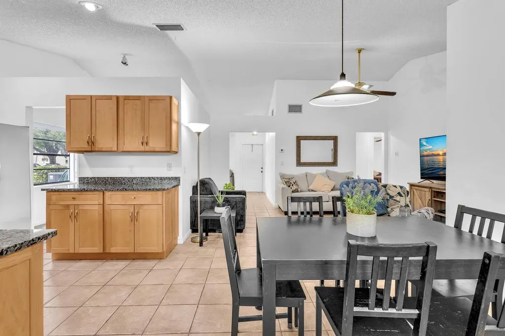 Kitchen & Dining Room