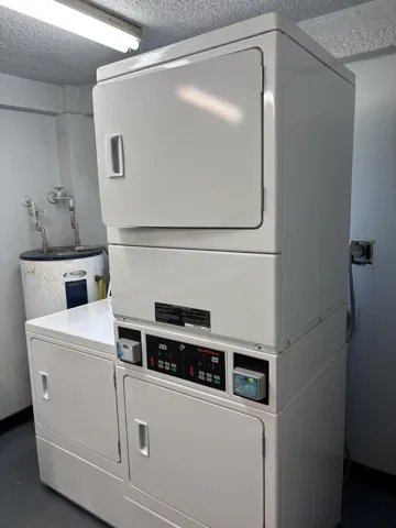 Washer & Dryer 1