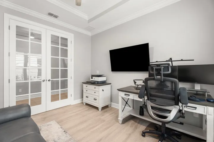 Office-Flex Room