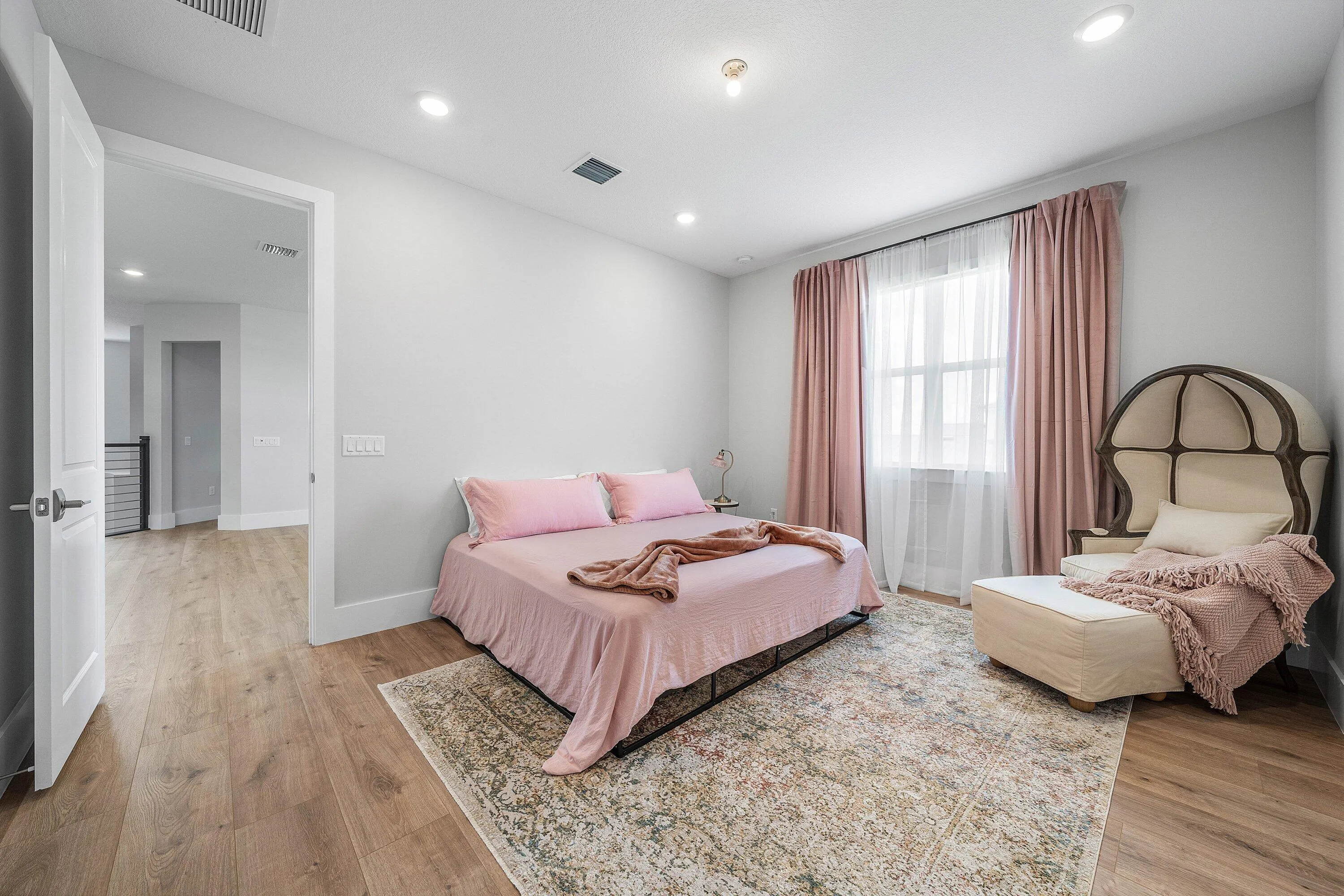 Property photo 35
