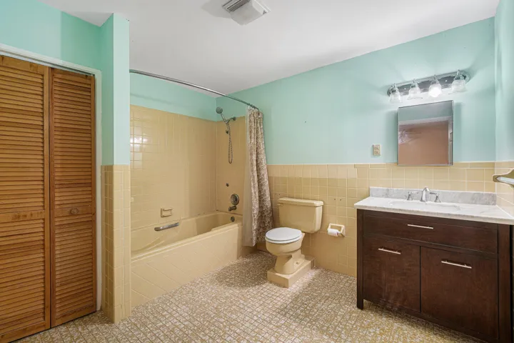 Bedroom 3 Bath