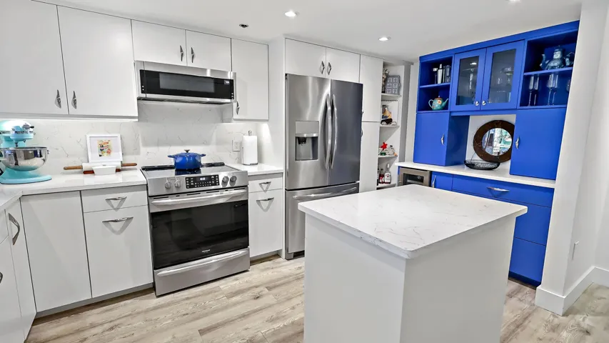 Beautifully appointed kitchen