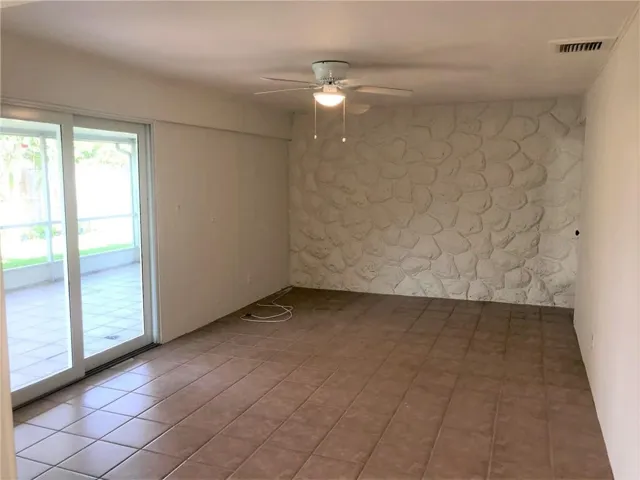 Spacious Family Room