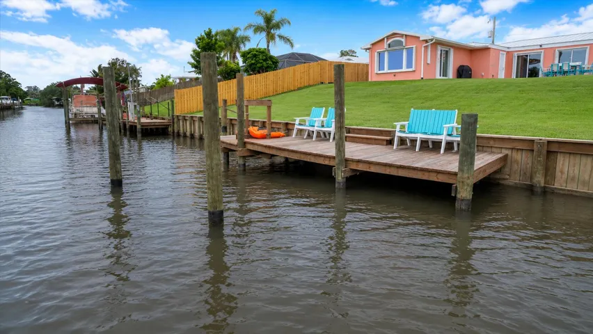dock4