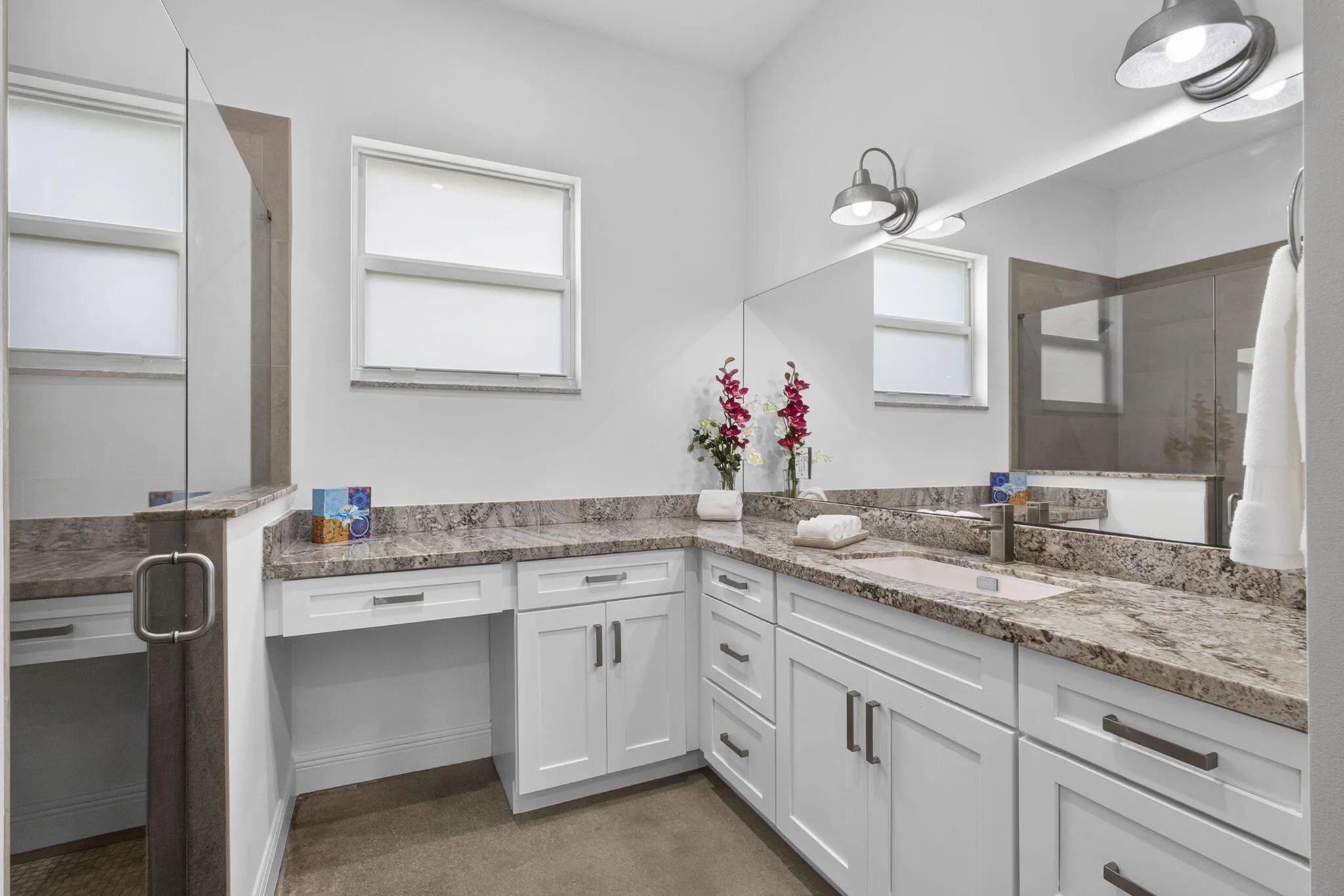 Ensuite Primary Bathrooom
