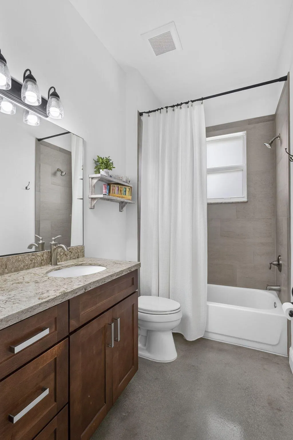 2nd Bathroom
